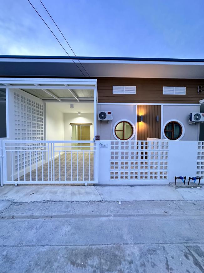 ขายบ้าน กรีนฟิลล์ ปาร์ควิวล์ หลังมุม ใกล้ตลาด ดีมาเก็ต 5 นาที  พนักงานกู้ได้