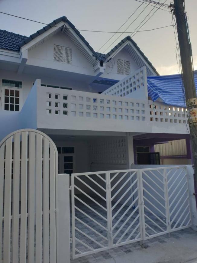 ขายบ้าน 1.69 ล้านบาท ใกล้เซ็นทรัลศรีราชา บ้านไร่ดินแดง ซอย9 อ.ศรีราชา