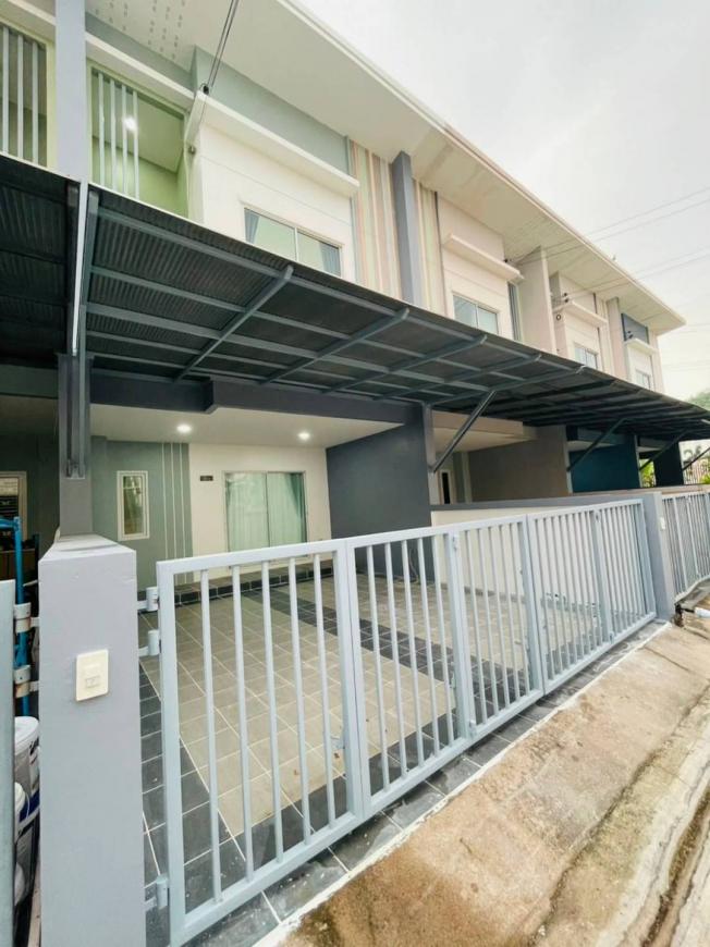 ขายถูกมาก ทาวน์โฮม รีโนเวทใหม่ หมู่บ้านเดอะมิกซทาวน์ เก้ากิโล อ.ศรีราชา จ.ชลบุรี