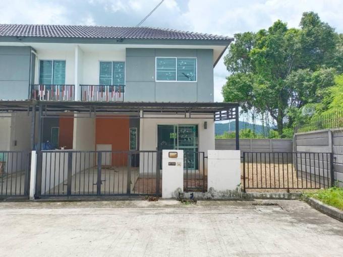 ขาย ทาวน์เฮ้าส์ 2 ชั้น พิกัด เลี่ยงหนองมน หมู่บ้านพฤกษานารา 2 หลังริม