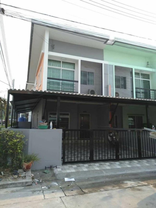 ขายบ้าน ทาวน์เฮ้าส์2ชั้นหลังมุม -หมู่บ้านประภัสสรพรีซีโอ4(อมตะชลบุรี)