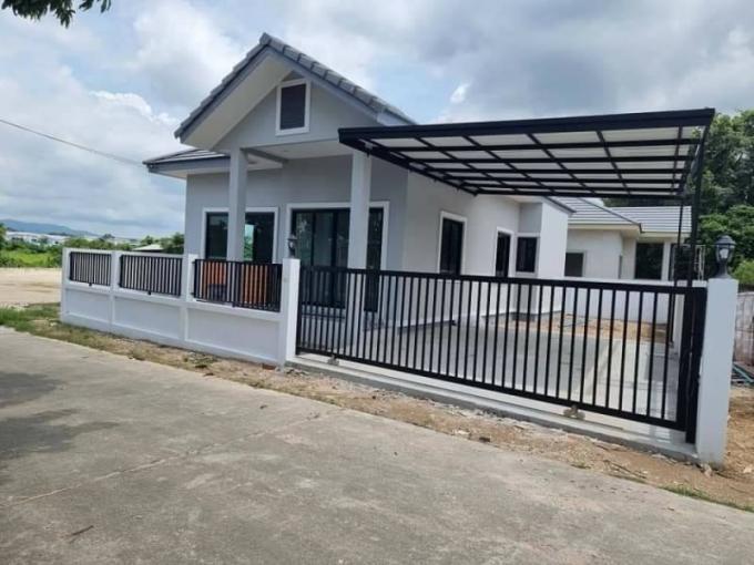 บ้านเดี่ยวมือหนึ่ง พิกัดหลังวัดไร่กล้วย อ.ศรีราชา จ.ชลบุรี