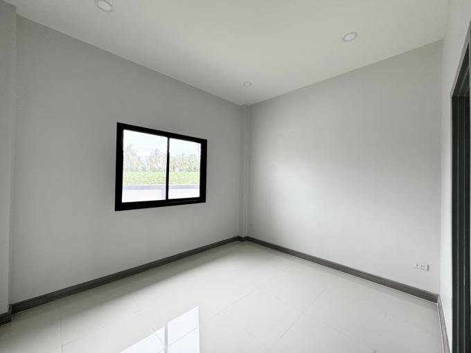 ขายบ้านเดี่ยว หลังใหญ่ ใกล้โรงโป๊ะ บางละมุง ขายบ้านเดี่ยว หลังใหญ่ ใกล้โรงโป๊ะ บางละมุง
