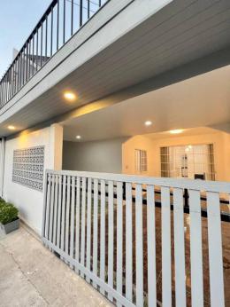 ทาวน์เฮ้าส์ (มีชั้นลอย) ทำเลดี อยู่หลังตลาดโป่งบน ใกล้ ตลาด ทาวน์เฮ้าส์ (มีชั้นลอย) ทำเลดี อยู่หลังตลาดโป่งบน ใกล้ ตลาด