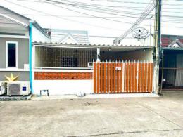 ขายบ้านผ่อนตรงกับเจ้าของ รีโนเวทใหม่ทั้งหลังพร้อมอยู่ ผ่อนถูกกว่าเช่า หมู่บ้านทวีสุขหนองขาม ต.หนองขาม อ. ศรีราชา