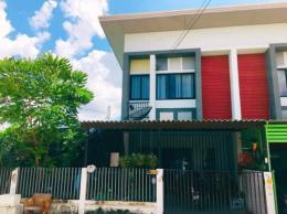 บ้านทาวน์เฮ้าส์ 2ชั้น หลังมุม โครงการหมู่บ้านเมอร์ริเดียนพาร์ควิลล์ พานทอง-บ้านบึง บ้านทาวน์เฮ้าส์ 2ชั้น หลังมุม โครงการหมู่บ้านเมอร์ริเดียนพาร์ควิลล์ พานทอง-บ้านบึง