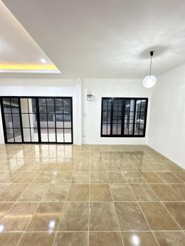 ขายบ้านเดี่ยวชั้นเดียว ใกล้มอเตอร์เวย์ แหลมฉบัง กู้ผ่อนต่อเดือน 10,000 บาท มีสระว่ายน้ำ ขายบ้านเดี่ยวชั้นเดียว ใกล้มอเตอร์เวย์ แหลมฉบัง กู้ผ่อนต่อเดือน 10,000 บาท มีสระว่ายน้ำ