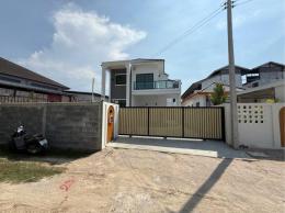 บ้านเดี่ยว 2 ชั้น พื้นที่ 80 ตรว. ทำเลนาป่า แยกบายพาส 5 ห้องนอน RAY บ้านเดี่ยว 2 ชั้น พื้นที่ 80 ตรว. ทำเลนาป่า แยกบายพาส 5 ห้องนอน RAY